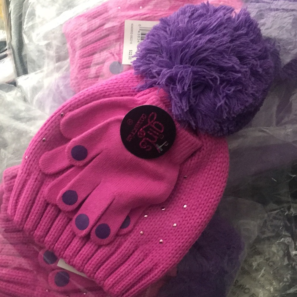 Pom Pom Beanie with matching gloves